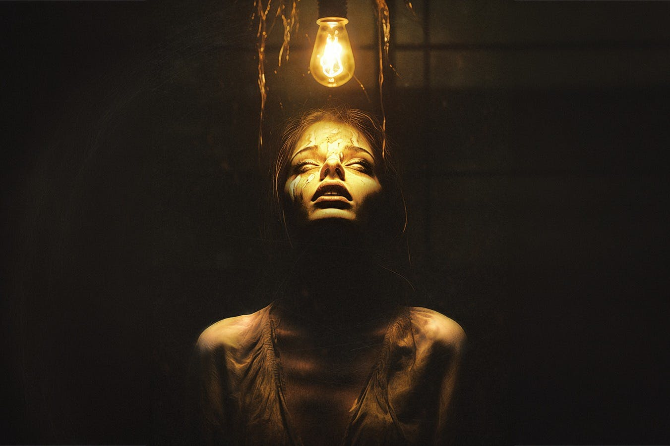 Ghosts, Gods & Gangsters: Paranormal & Dark Psychology Tour - Photo 1 of 9